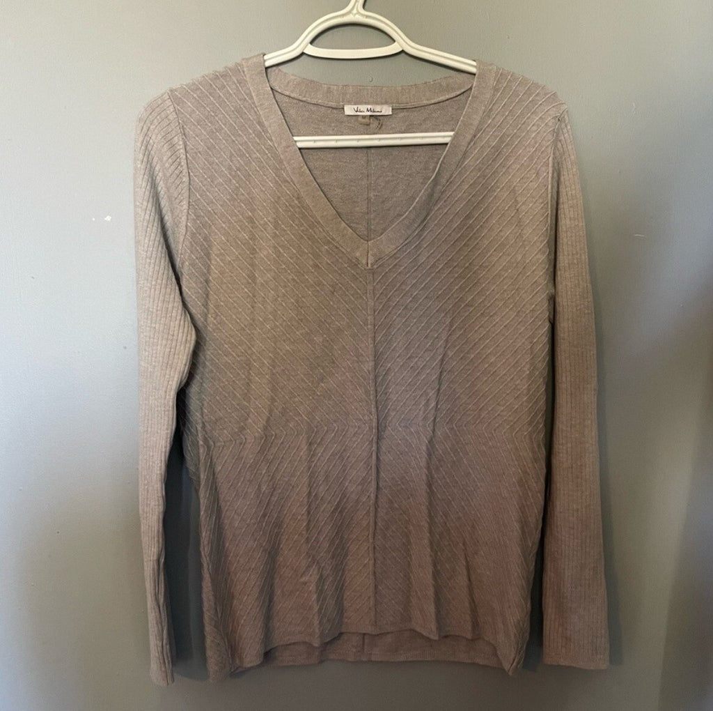 Vila Milano Gray V-Neck Sweater Women's Size Medium Knit Top Casual