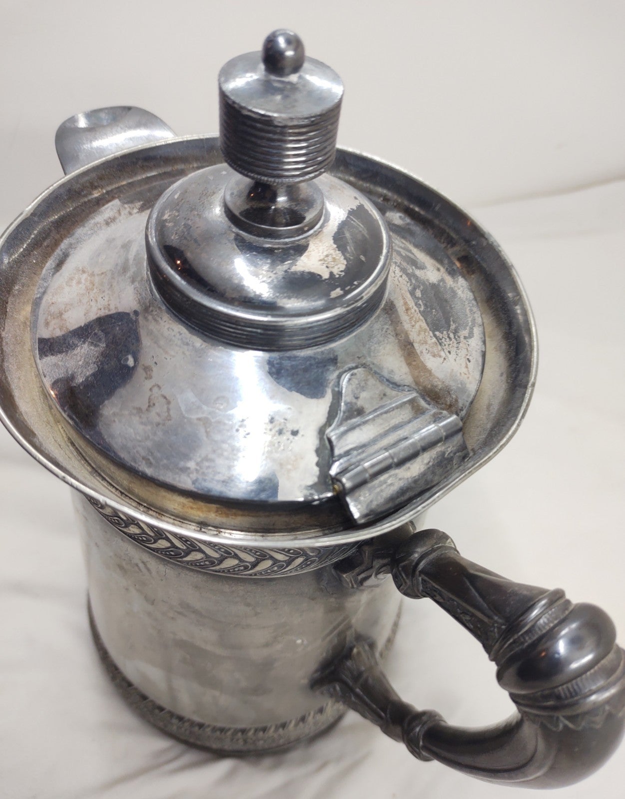 Meriden Britannia Victorian Silverplate Ice Water Pitcher #193 Repoussé Ornate