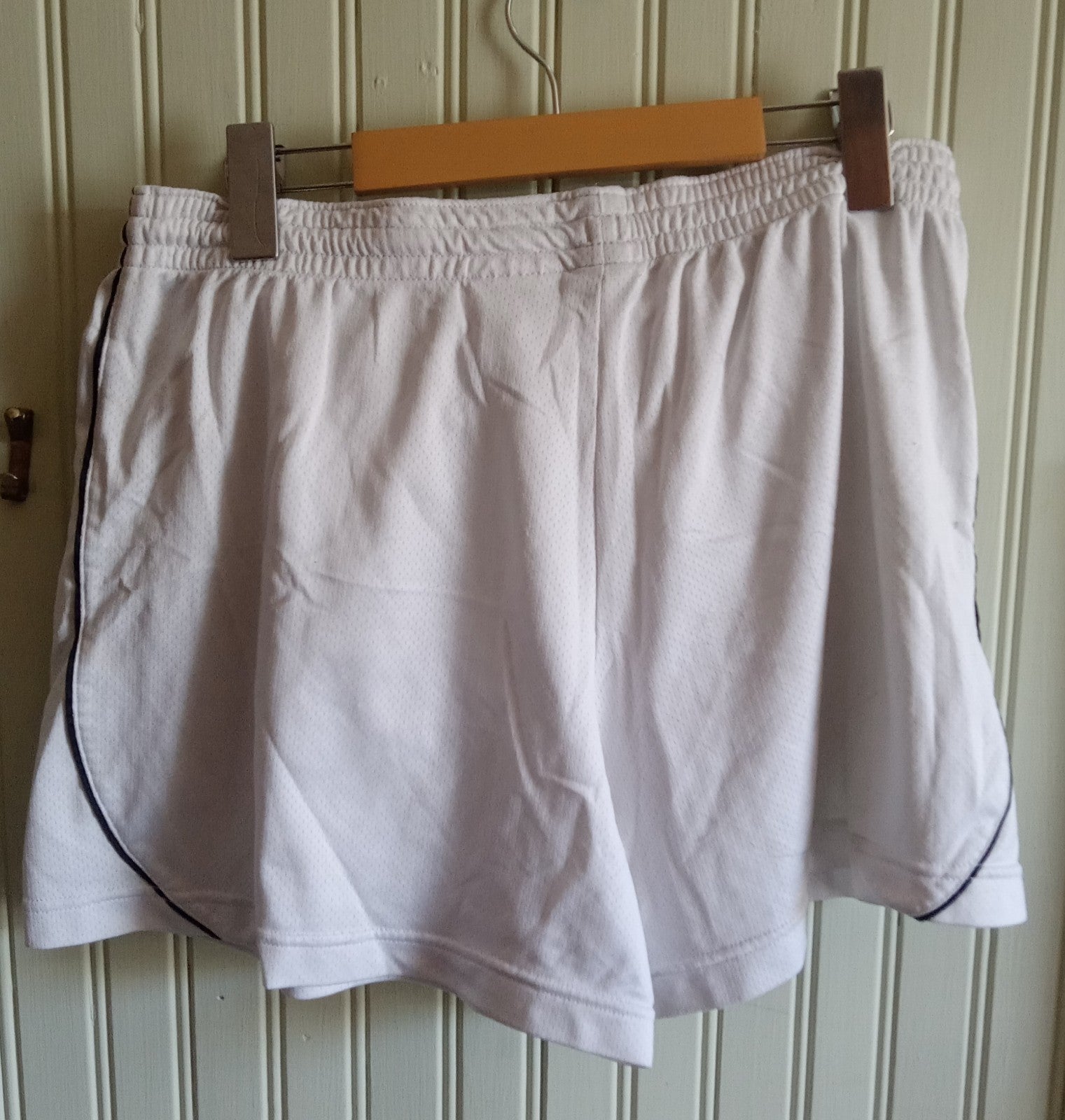 Nike Dri-Fit White Black Running Training Gym Shorts Athletic Women’s Size L