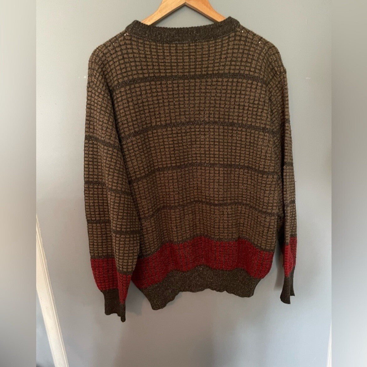 Men's Vintage Brown & Red Stripe Crewneck Sweater Size Medium – VG