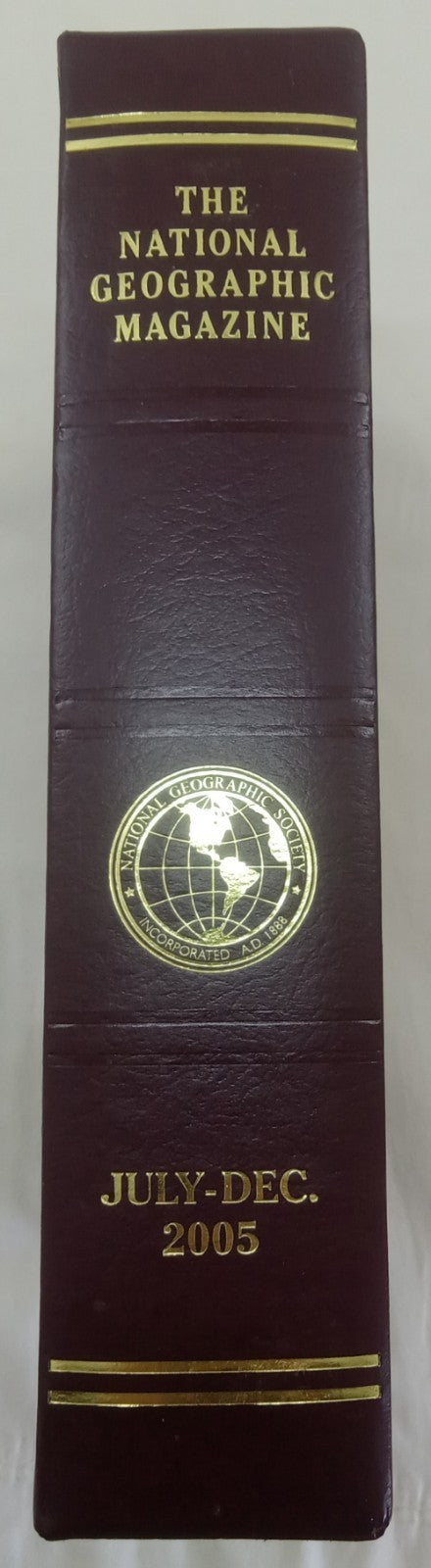 National Geographic Jul–Dec 2005 | VG+ | Faux Leather Case | 6 Magazines