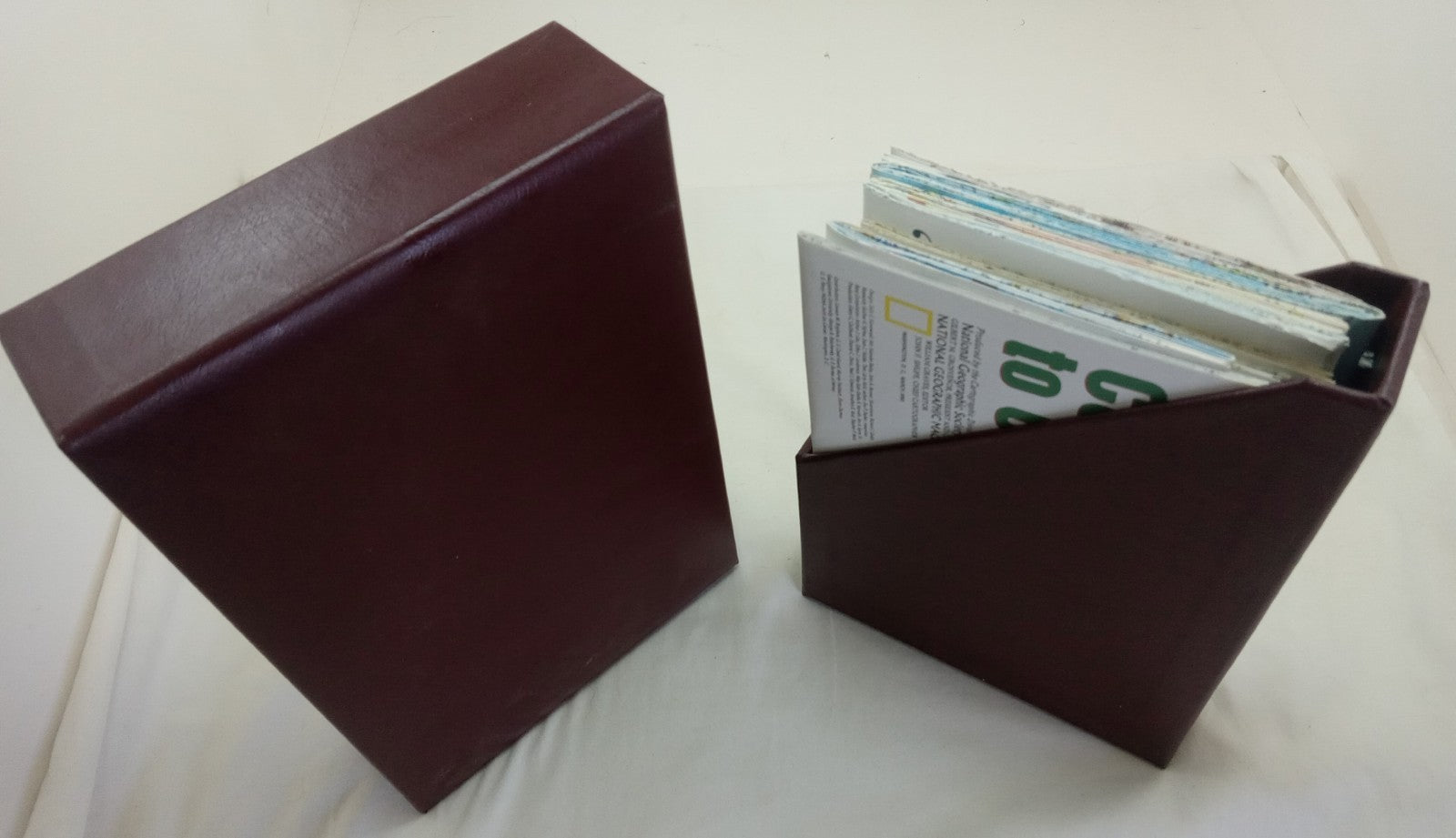 National Geographic Leather Map Case – Vintage Collector's Edition, 20 Maps