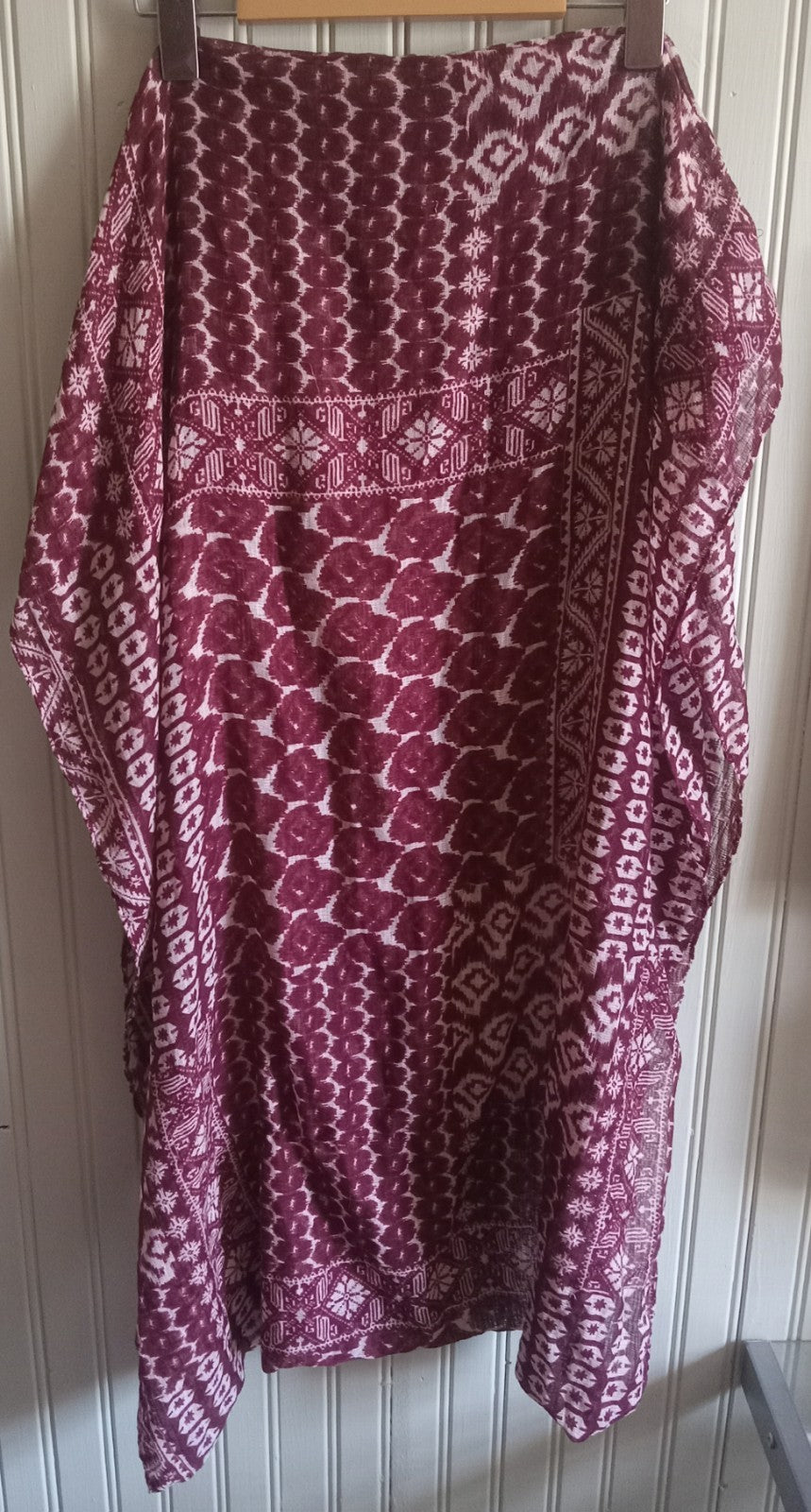 Red Patterned Fashion Scarf Lightweight Casual Winter Wrap Women’s Accessory