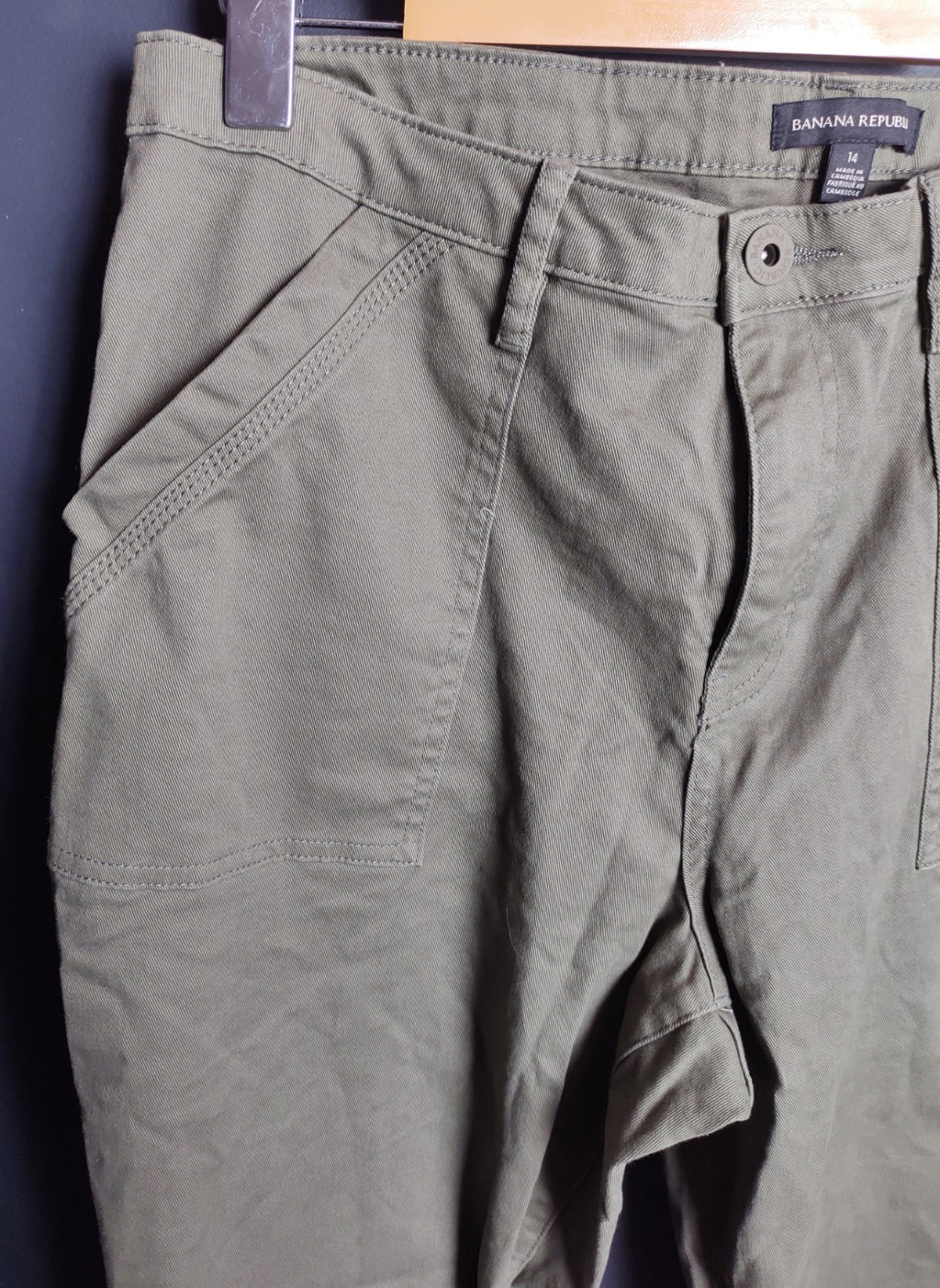 Banana Republic Olive Green Pants NWT Women’s Casual Office Wear Trousers