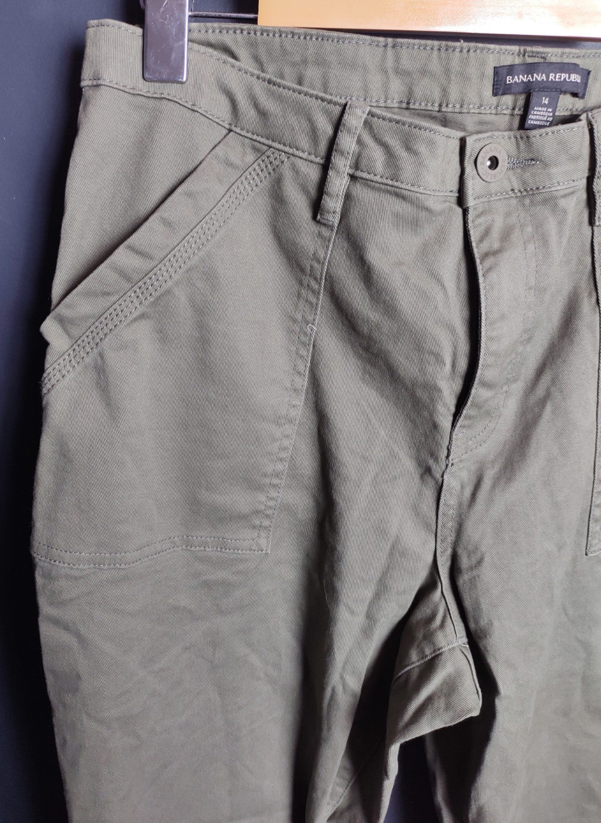 Banana Republic Olive Green Pants NWT Women’s Casual Office Wear Trousers