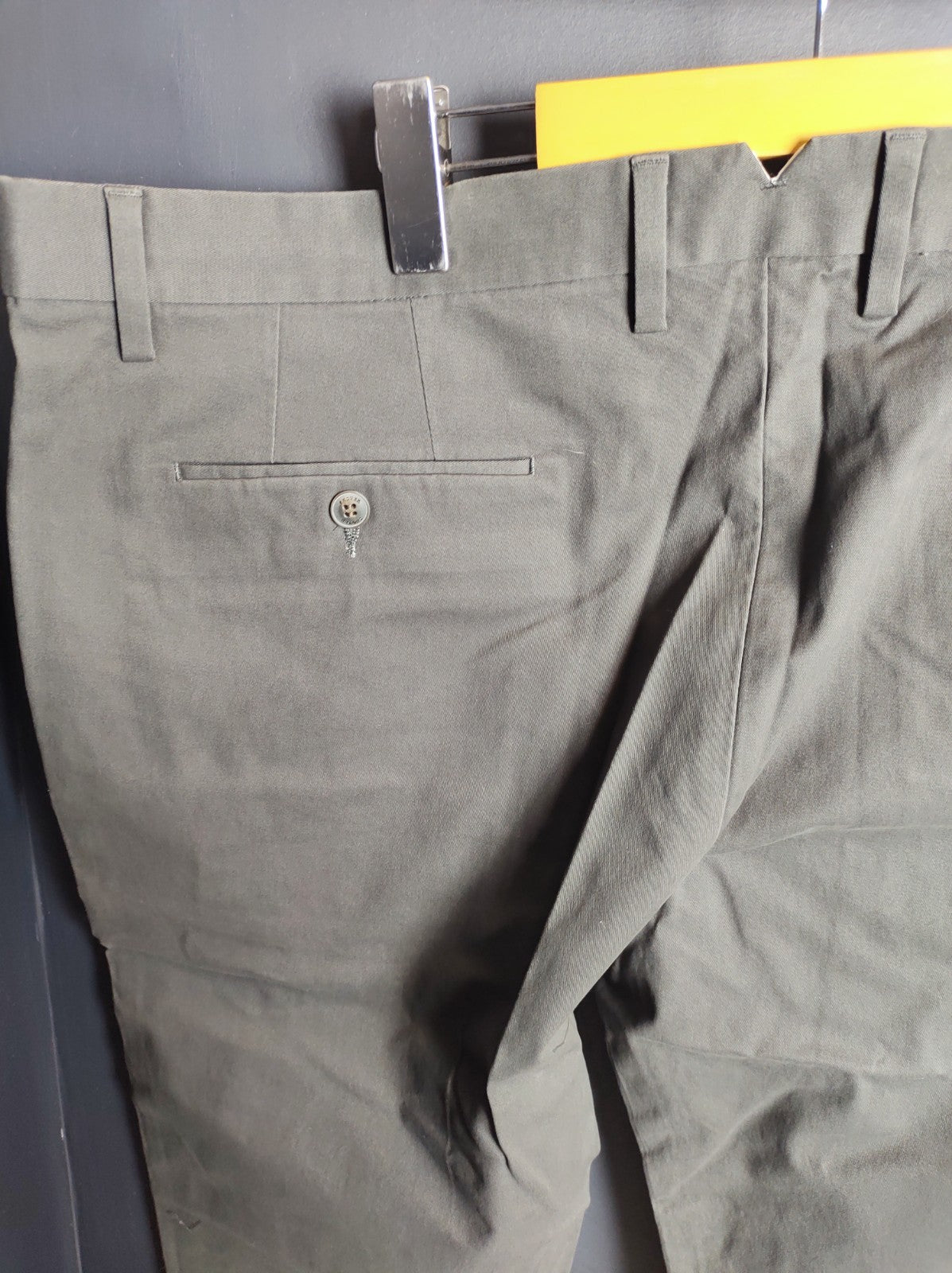 Snover Men’s Dark Grey Chino Pants Straight Leg Stretch Fit Casual NWT