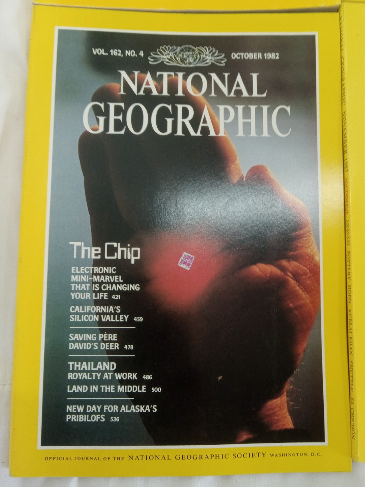 Nat Geo Jul–Dec 1982 | Vintage VG+ Set | 6 Mags in Faux Leather Slipcover