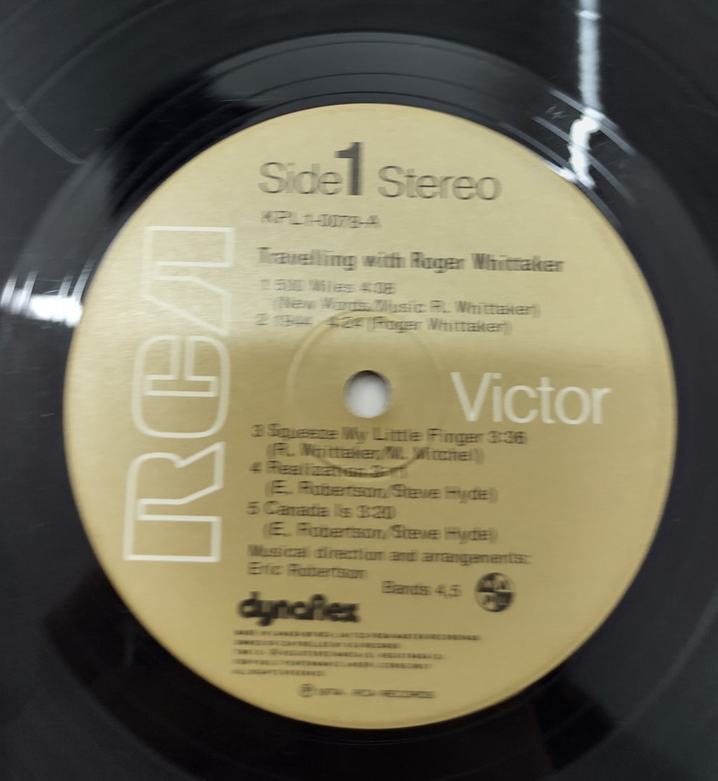 Roger Whittaker – Travelling With Roger Whittaker (1974) RCA Vinyl LP