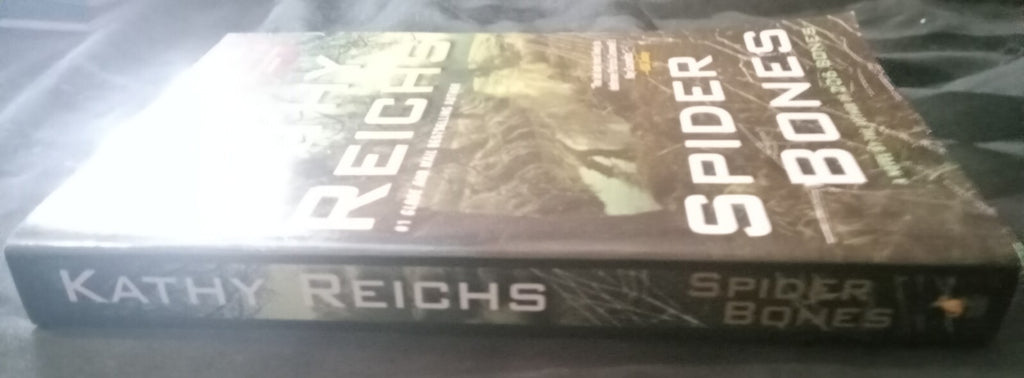 Spider Bones by Kathy Reichs – Temperance Brennan Thriller PB