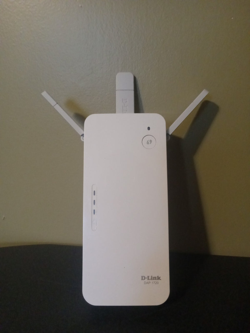 D-Link WiFi Extender – Boost Wireless Signal Range – Network Accessory