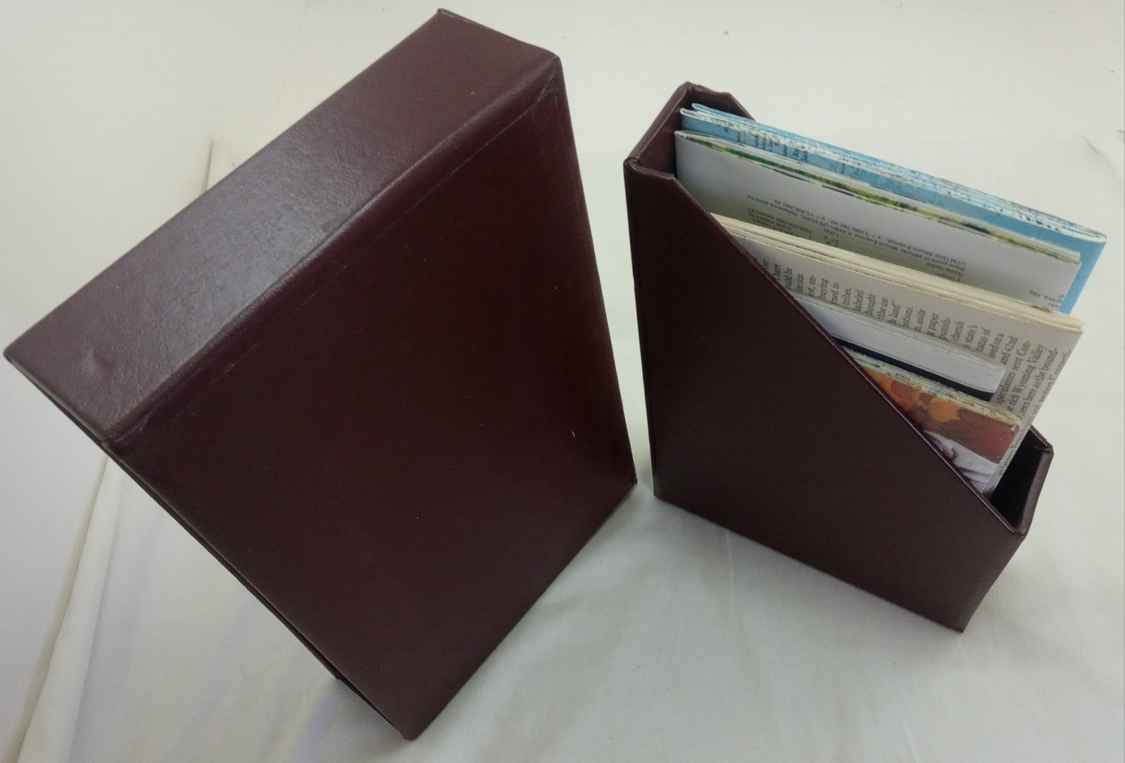 National Geographic Leather Map Case – Vintage Collector's Edition, 20 Maps