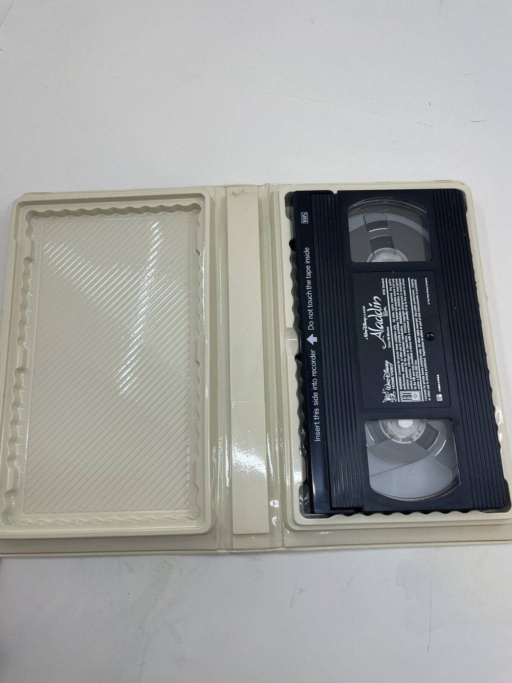 Disney Black Diamond VHS Aladdin 1993 Classic Film Collectible