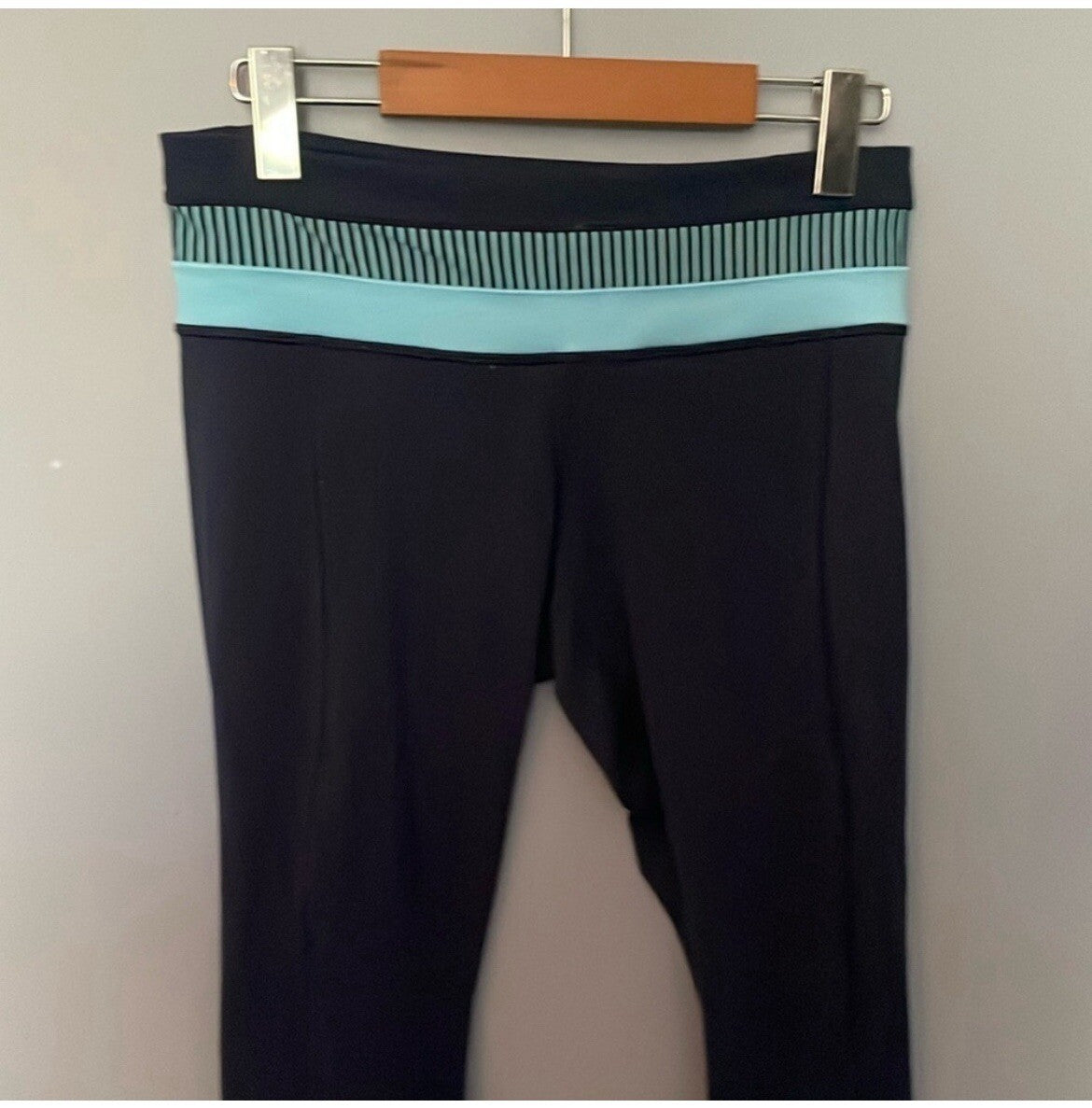 Lululemon Blue Leggings Zipper Detail Women's Size 6 Yoga Fitness Pants