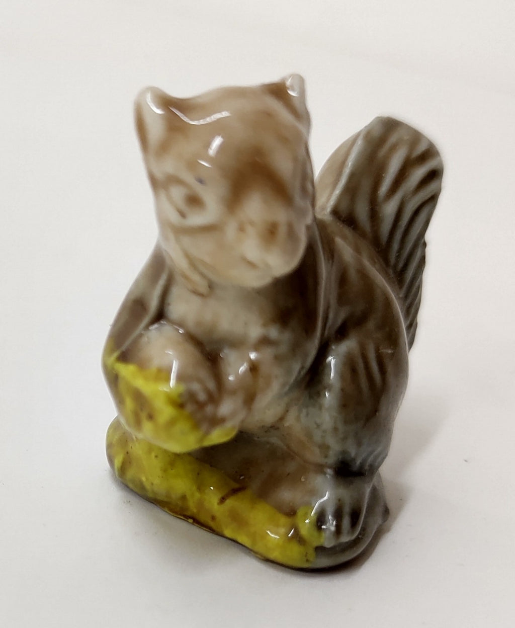 Wade Whimsies Squirrel Series 1 Canadian Red Rose Tea Mini Figurine Vintage