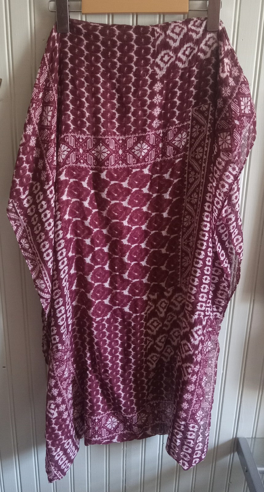 Red Patterned Fashion Scarf Lightweight Casual Winter Wrap Women’s Accessory