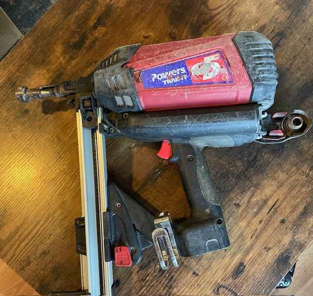 Powers Trak‑It C5 Pneumatic Nailer 55142 – Gas‑Powered Fastening Tool Nail Gun