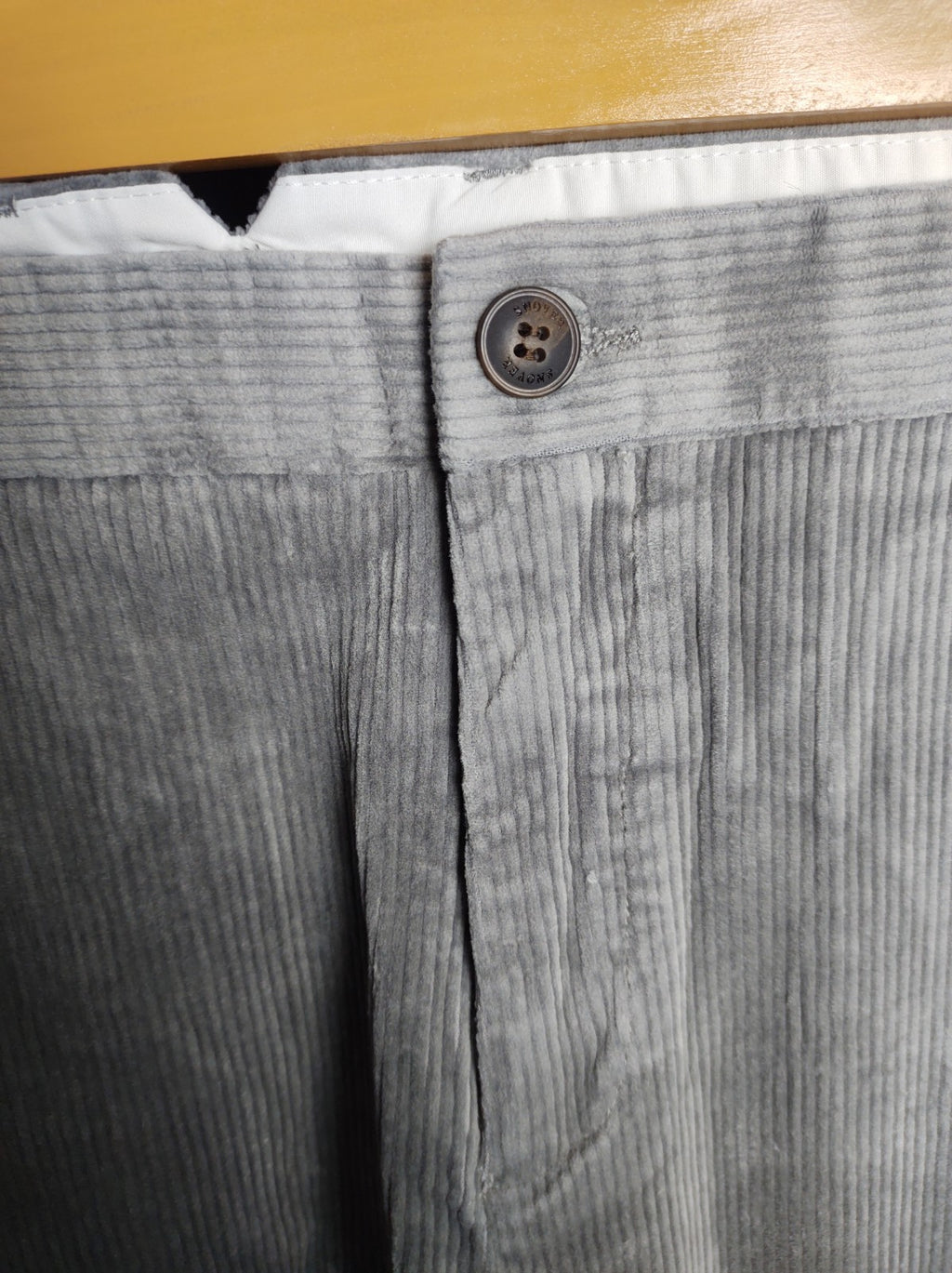 Snover Men’s Grey Corduroy Chino Pants Straight Leg Stretch Fit NWT