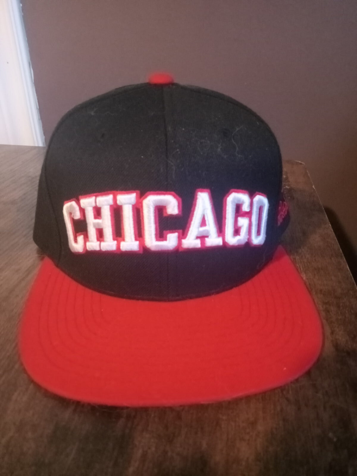 Chicago Bulls Starter Snapback Baseball Hat - Black/Red - Adjustable