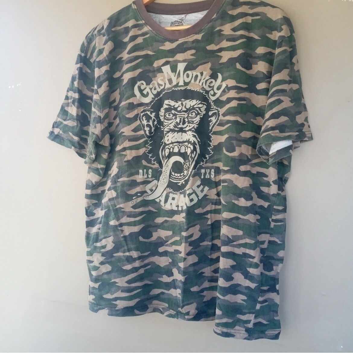 Gas Monkey Garage Men’s Camo Tee Shirt Cotton T‑Shirt Auto Garage Size Large L