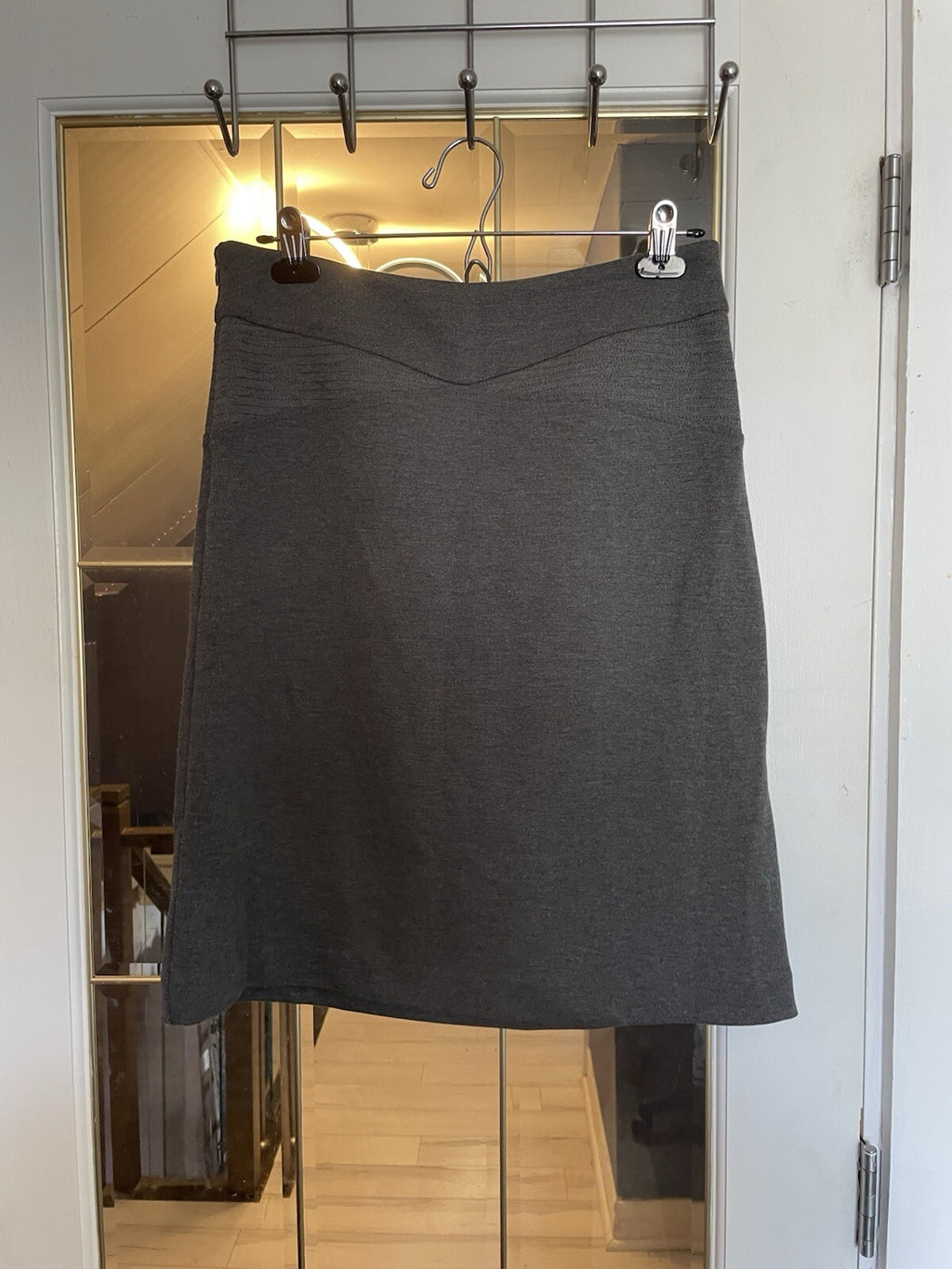 Adrienne Vittadini Grey A-Line Skirt Women's Size 4 Classic Office Skirt