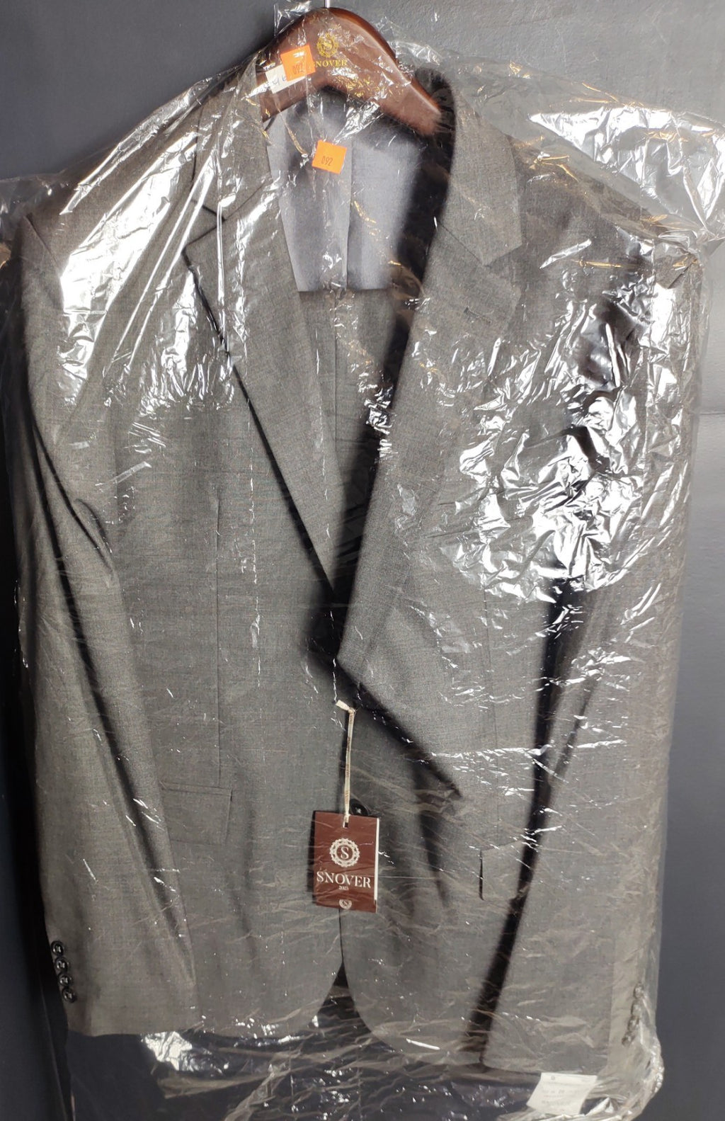 Snover Men's Grey 2-Piece Suit 46R/40W Modern Tailored NWT