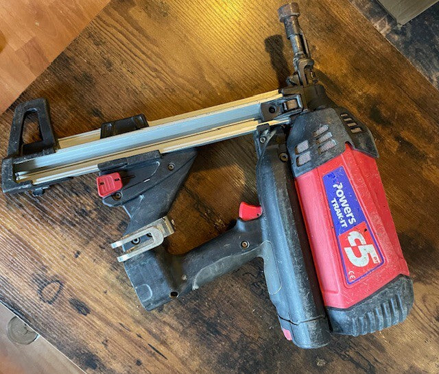 Powers Fasteners Trak-It C5 Gas Nailer – Pneumatic Tool Model 55142