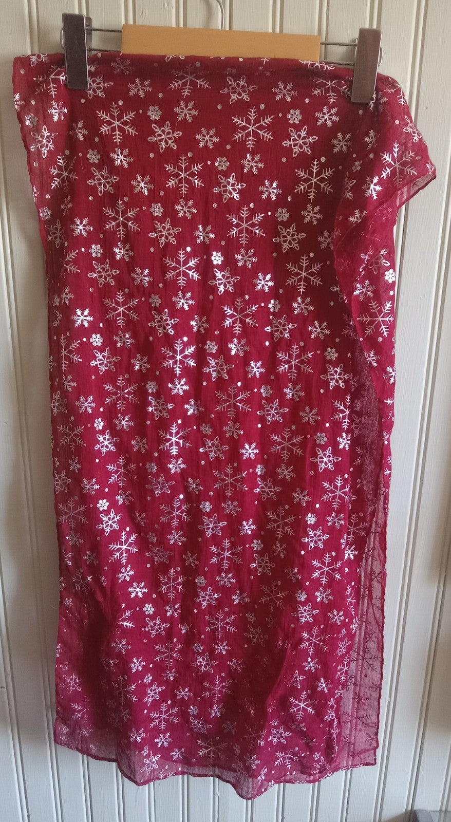 Red Silver Snowflake Scarf Christmas Holiday Winter Knit Metallic Festive Wrap