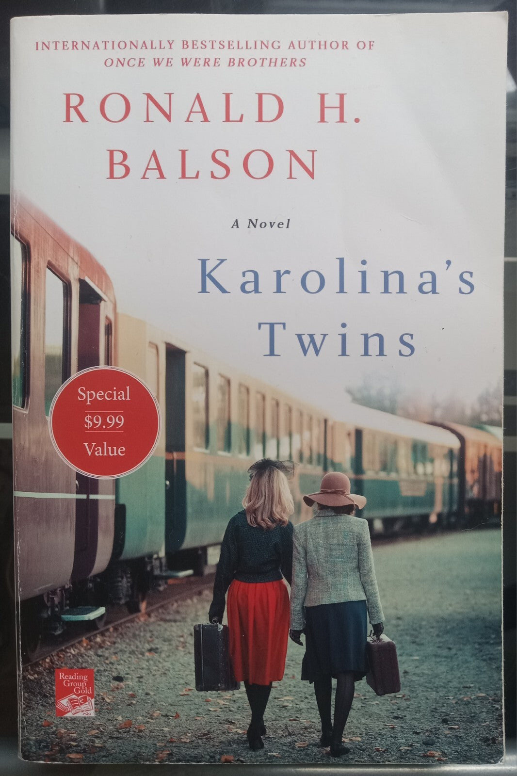 Karolina's Twins by Ronald H. Balson PB WWII Historical Fiction