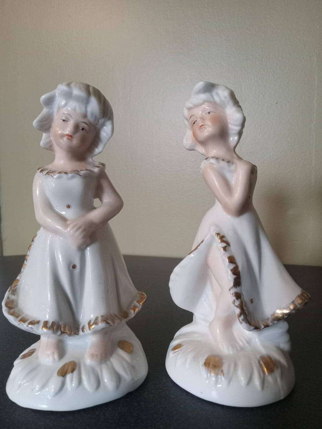 Art Deco 1920s Flapper Girl Statue Figurines – Set of Two