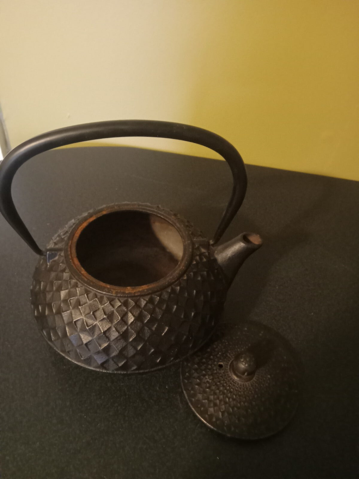 Japanese Antique Cast-Iron Tea Pot – Hexagon Design, 1980s Japanese Art