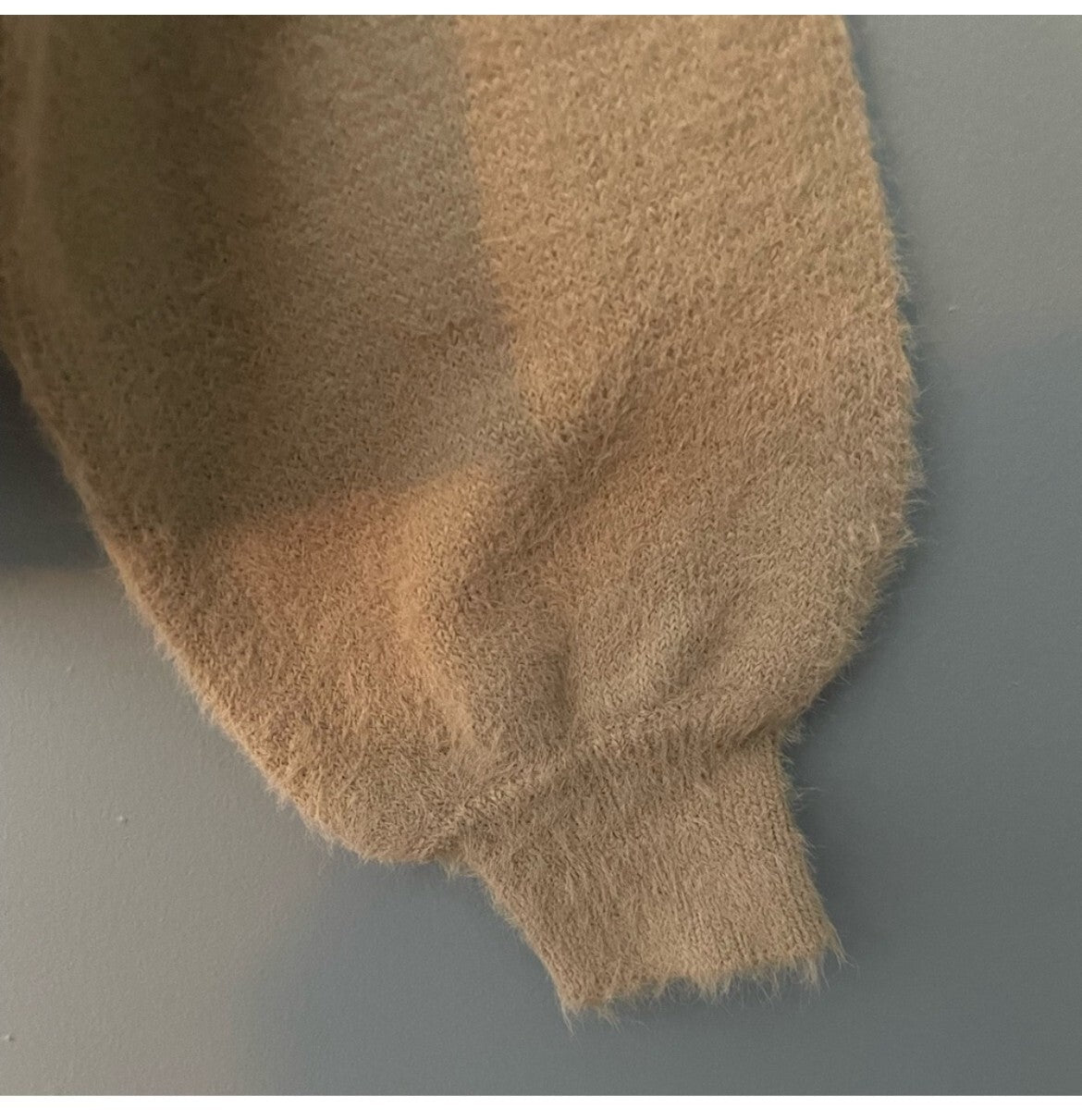 Tan Eyelash Knit Cropped Cardigan Women’s Retro Fluffy Sweater Size Medium Y2K