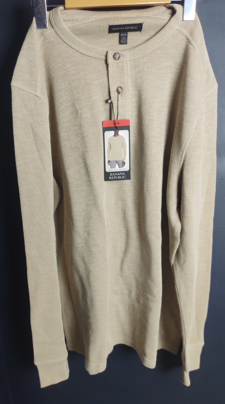 Banana Republic Men’s Beige Long Sleeve Henley Shirt Knit Casual NWT