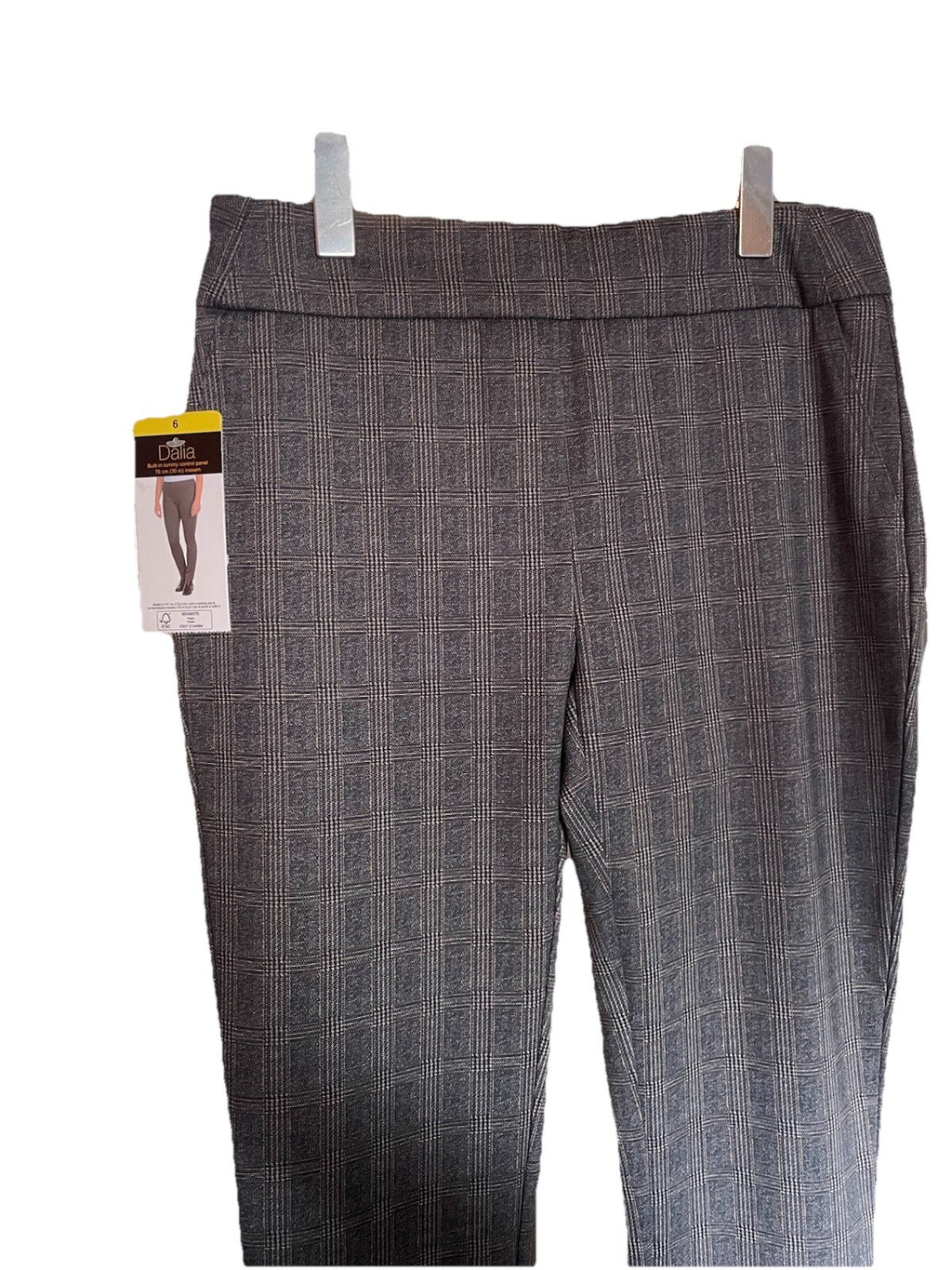 Dalie Plaid Pull-On Dress Pant Narrow Leg Women's Size 6 Work Casual