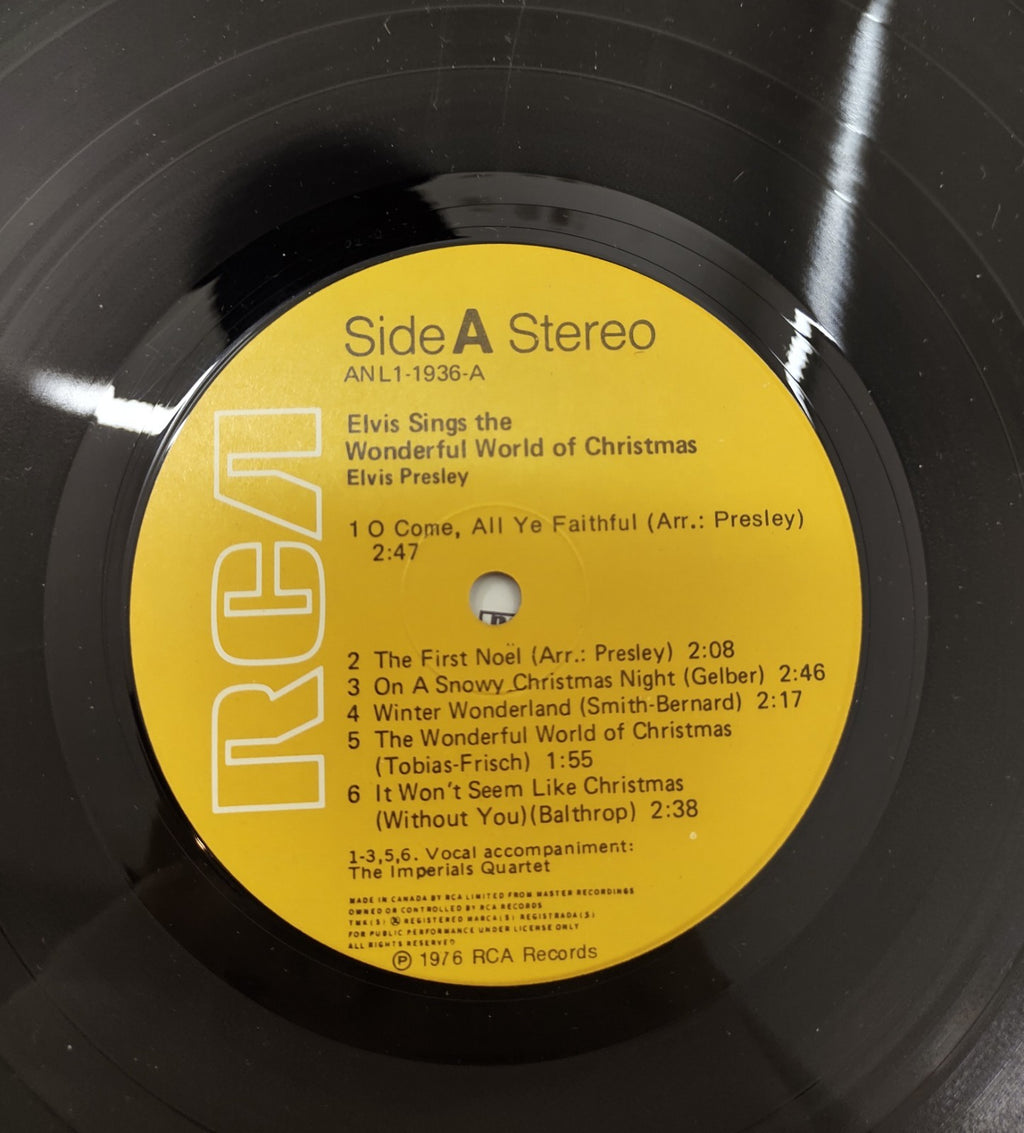 Elvis Presley "The wonderful world of Christmas" 1976 vinyl record VG+ Canada