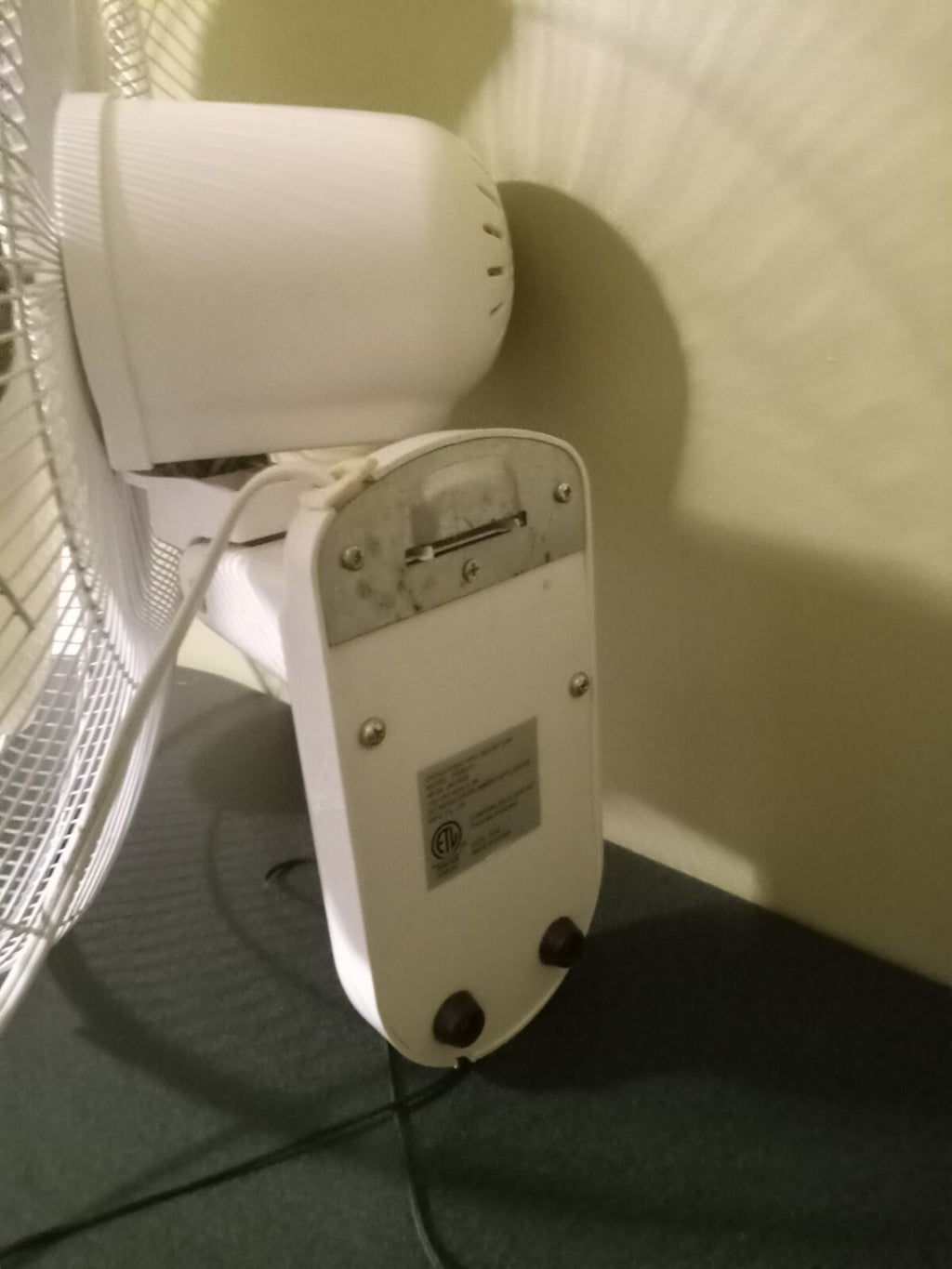 Royal Cove Wall Mount Oscillating Fan