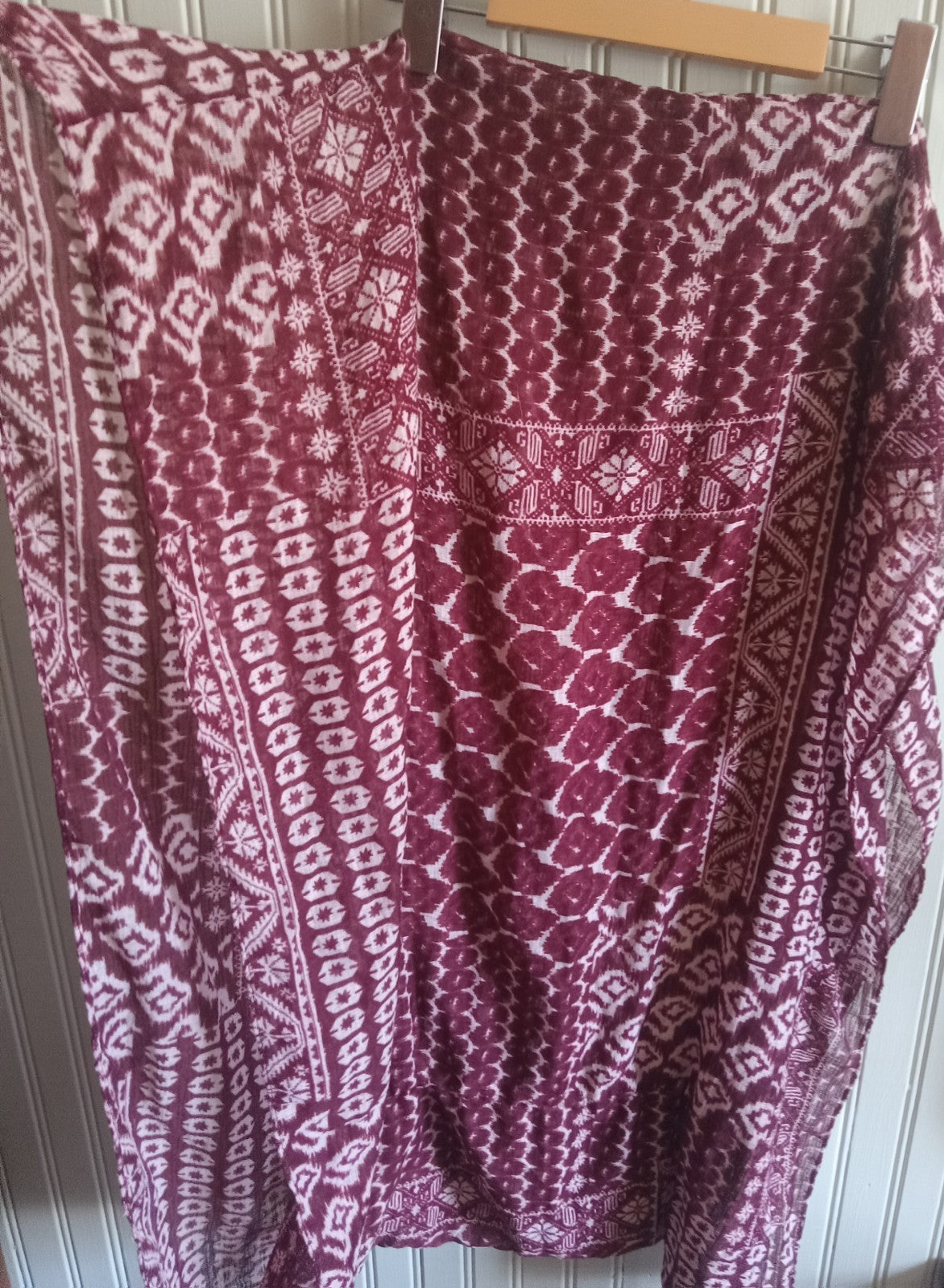 Red Patterned Fashion Scarf Lightweight Casual Winter Wrap Women’s Accessory