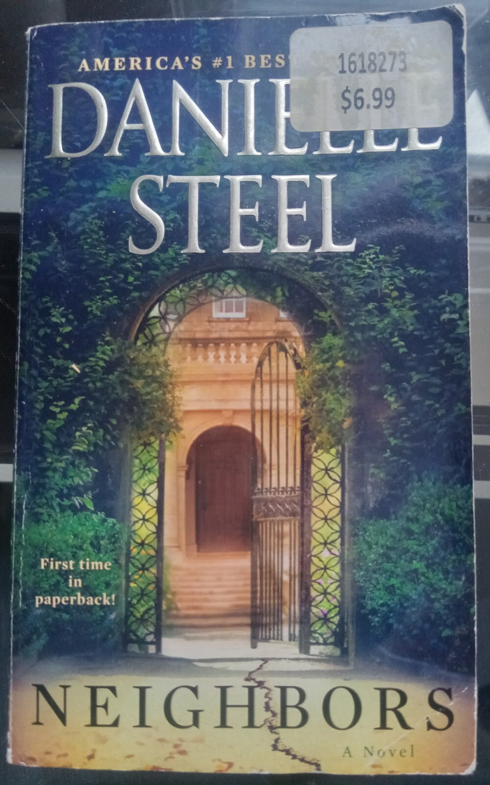 Neighbors by Danielle Steel (2021, Mass Market) – Novel Made into Movie VG