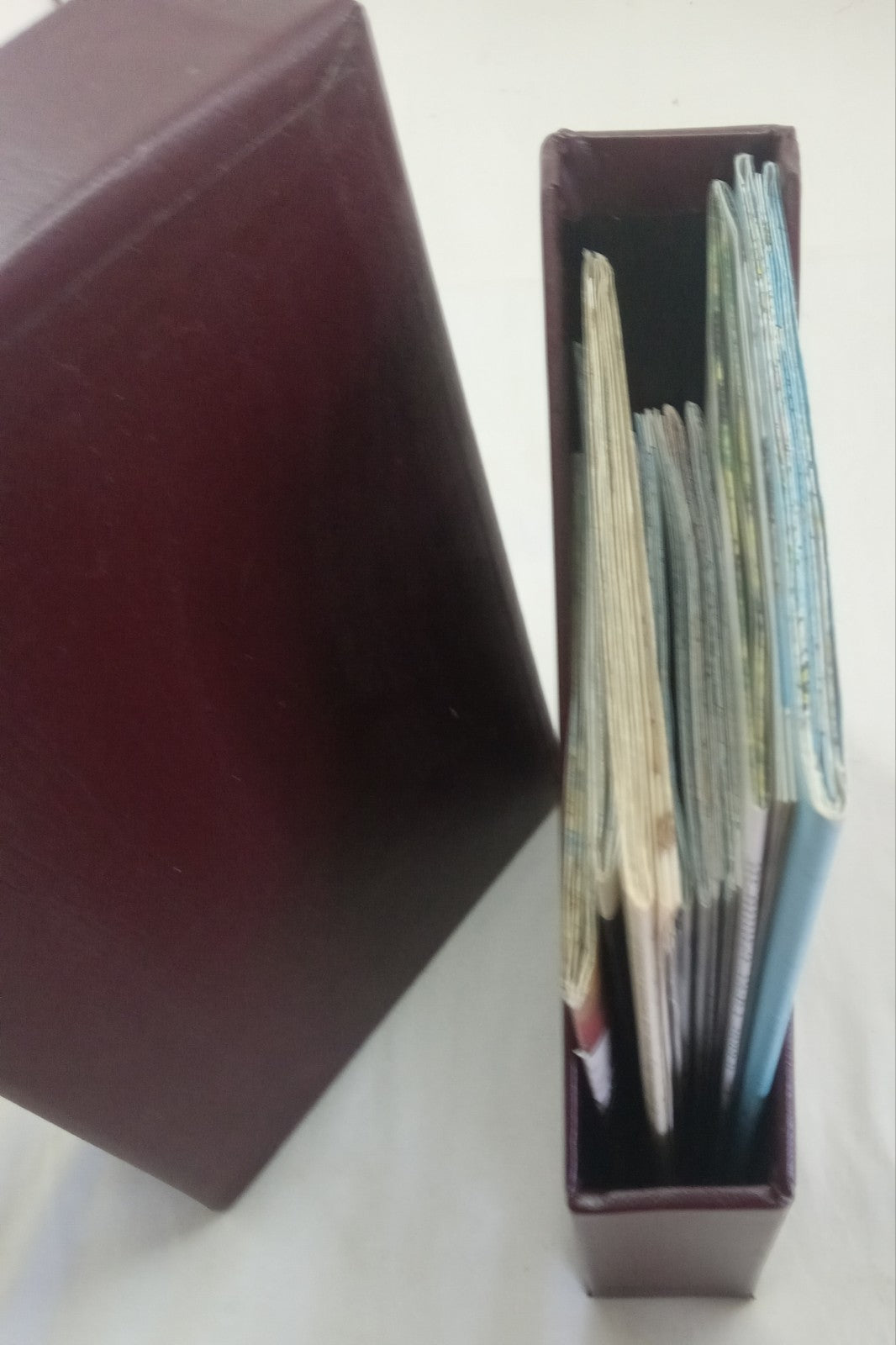 National Geographic Leather Map Case – Vintage Collector's Edition, 20 Maps