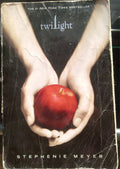 Twilight by Stephenie Meyer – 2005 YA Vampire Romance PB VG+