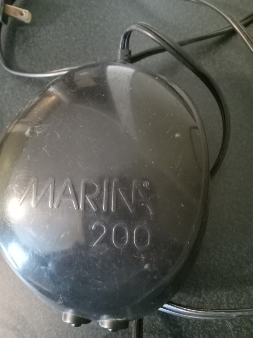 Marina 200 Dual Outlet Air Pump – Quiet, Powerful – Up to 60 Gal Aquariums