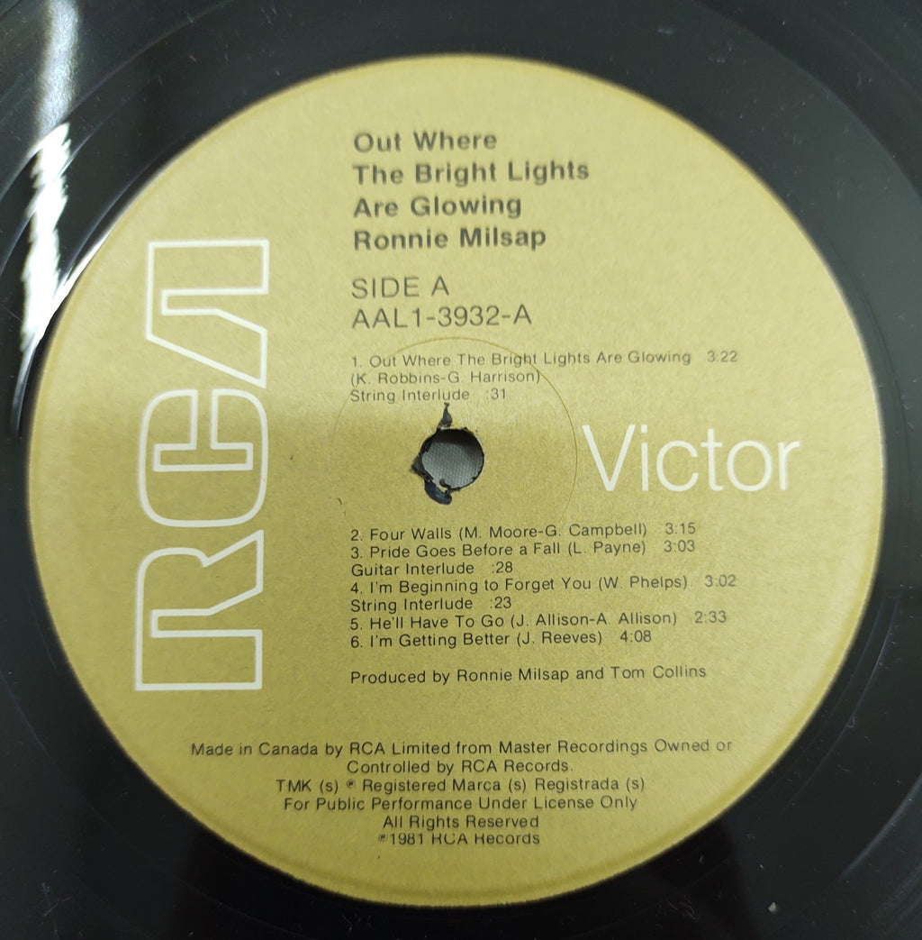 Ronnie Milsap – Out Where the Bright Lights Are Glowing LP AAL1-3932 VG