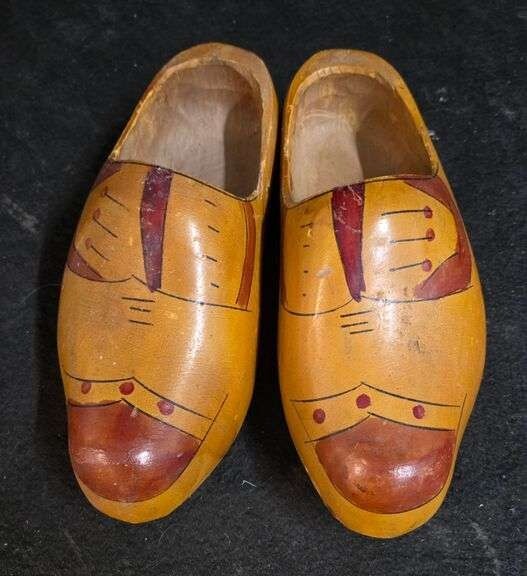 Vintage Dutch Wooden Clogs – Hand‑Painted Klompen Folk Art Collectible (Pair)