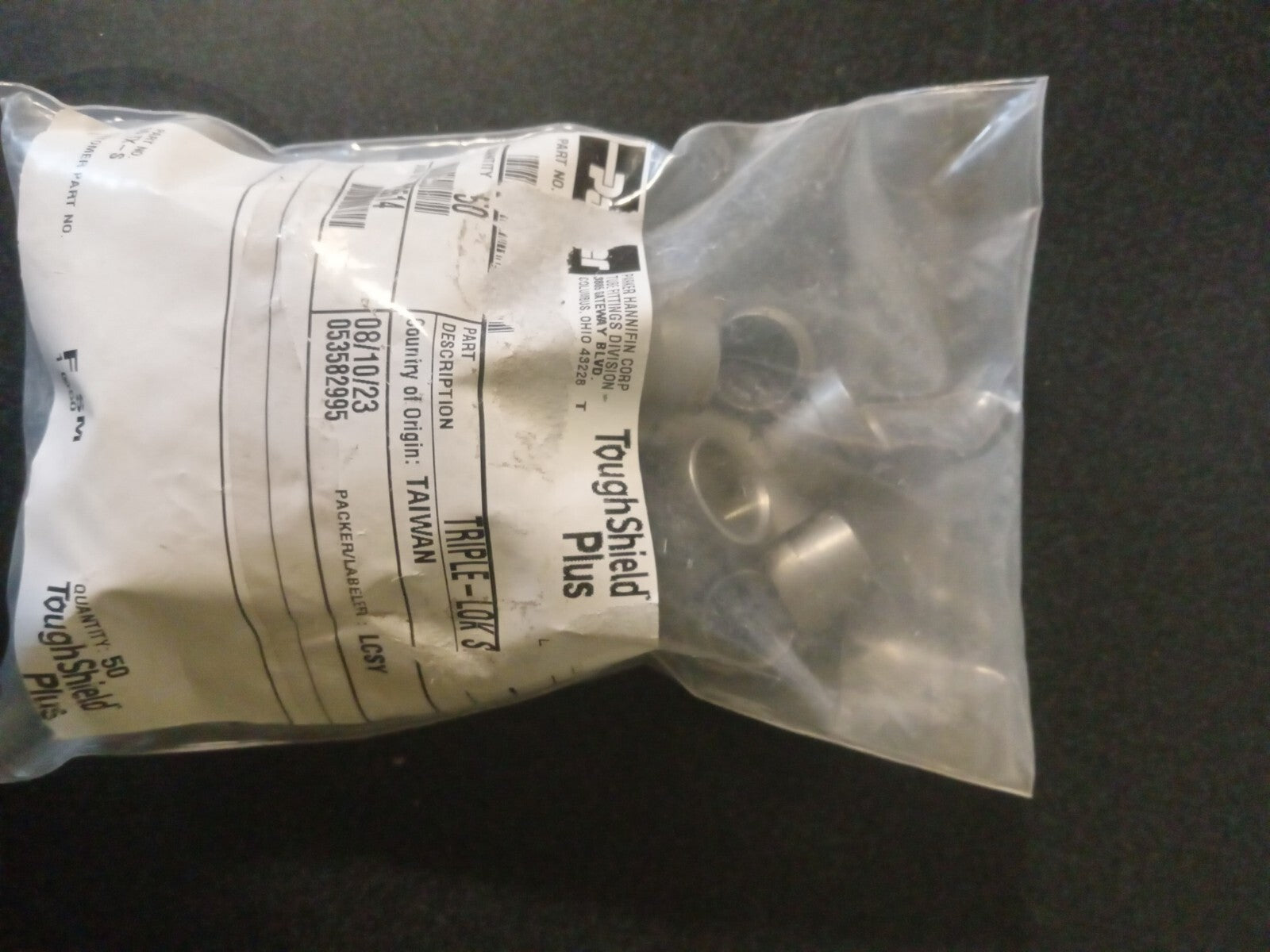 Lot of 50 Parker Tube Fittings 12-10 F50X-S – Triple-Lok Adapters