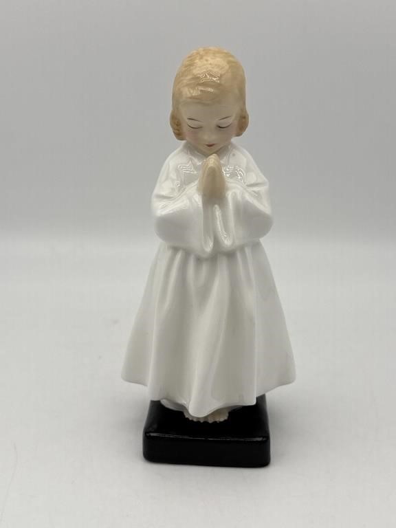 Royal Doulton Figurine “Bedtime” HN1978 – Vintage Porcelain Collectible