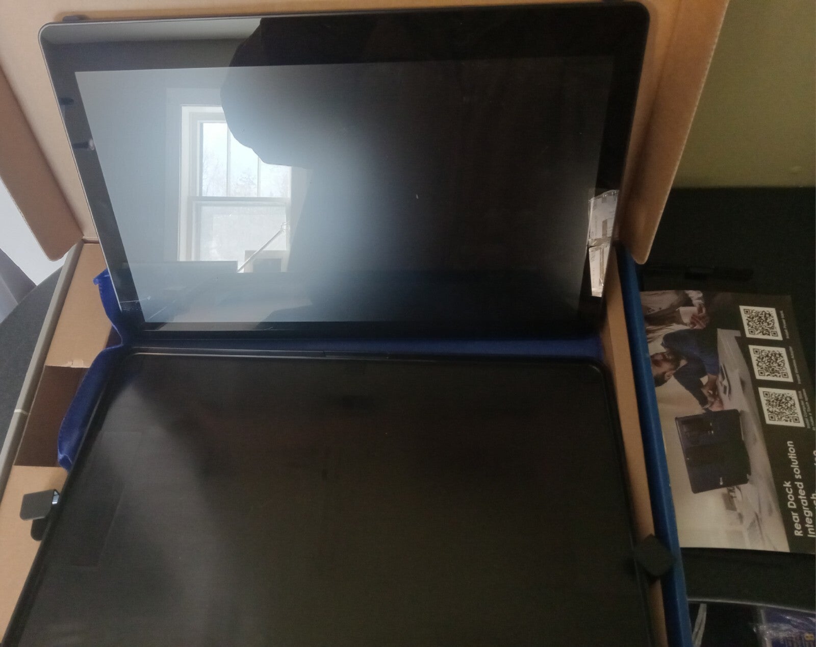 Gechic Portable Monitor – For Parts or Repair – Model # 15031