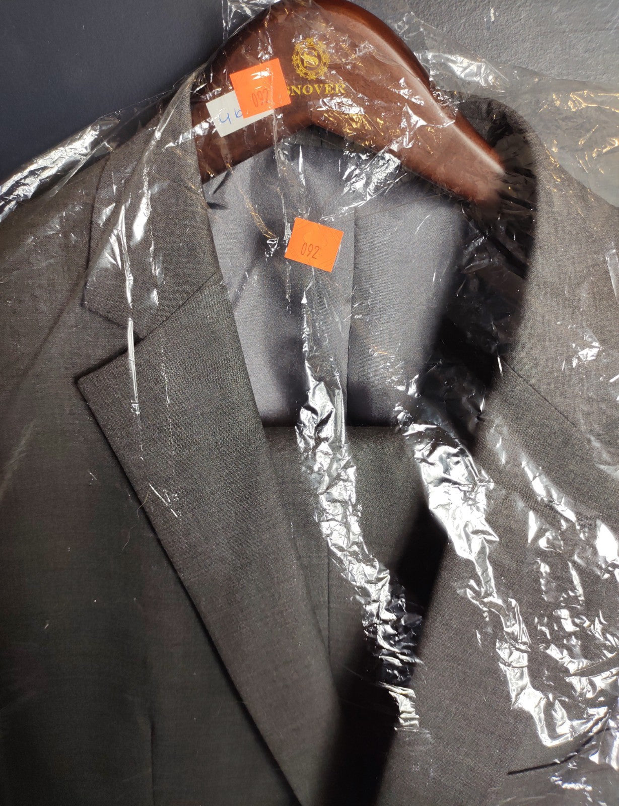 Snover Men's Grey 2-Piece Suit 46R/40W Modern Tailored NWT