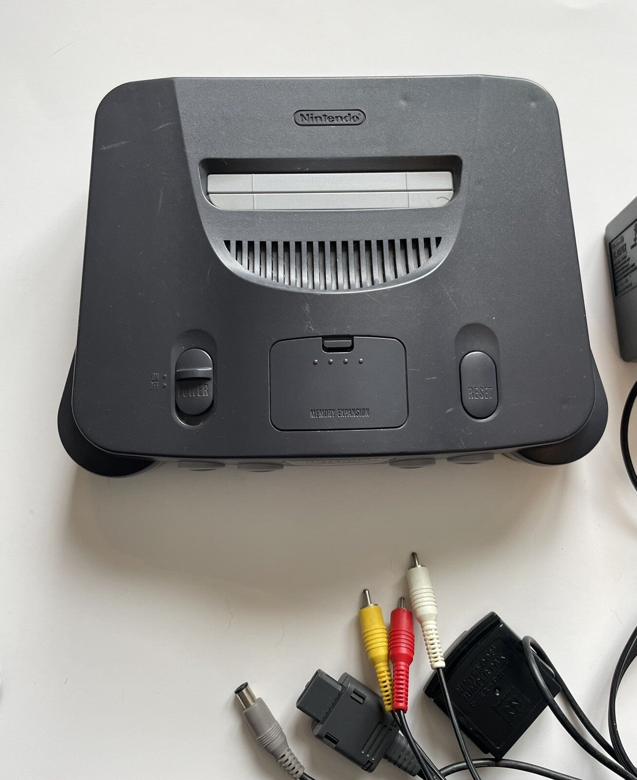 Vintage Nintendo 64 Console Bundle 1996 – Authentic Black Home Gaming System