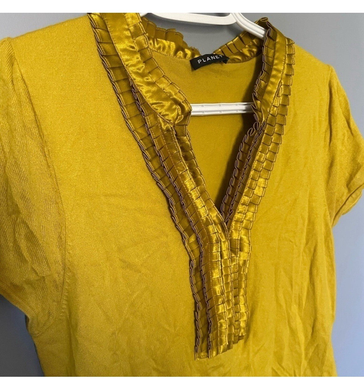 Planet UK Brand Live Green Shirt Size Large – Eco-Friendly Top VG