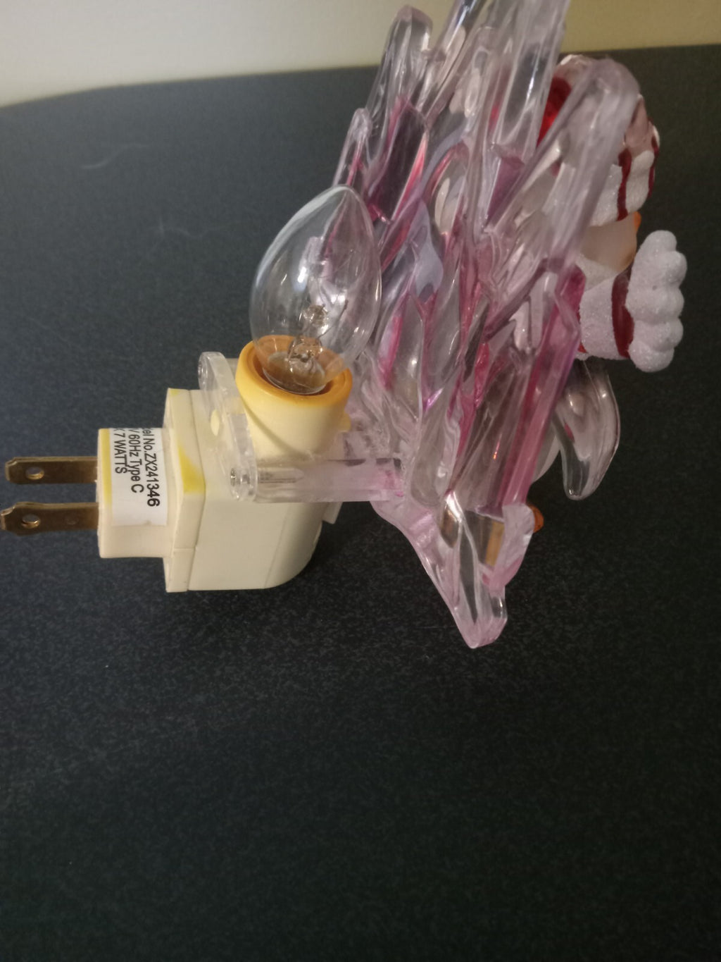 Holiday Night Light – Christmas Penguin on Ice – Plug-In – Tested