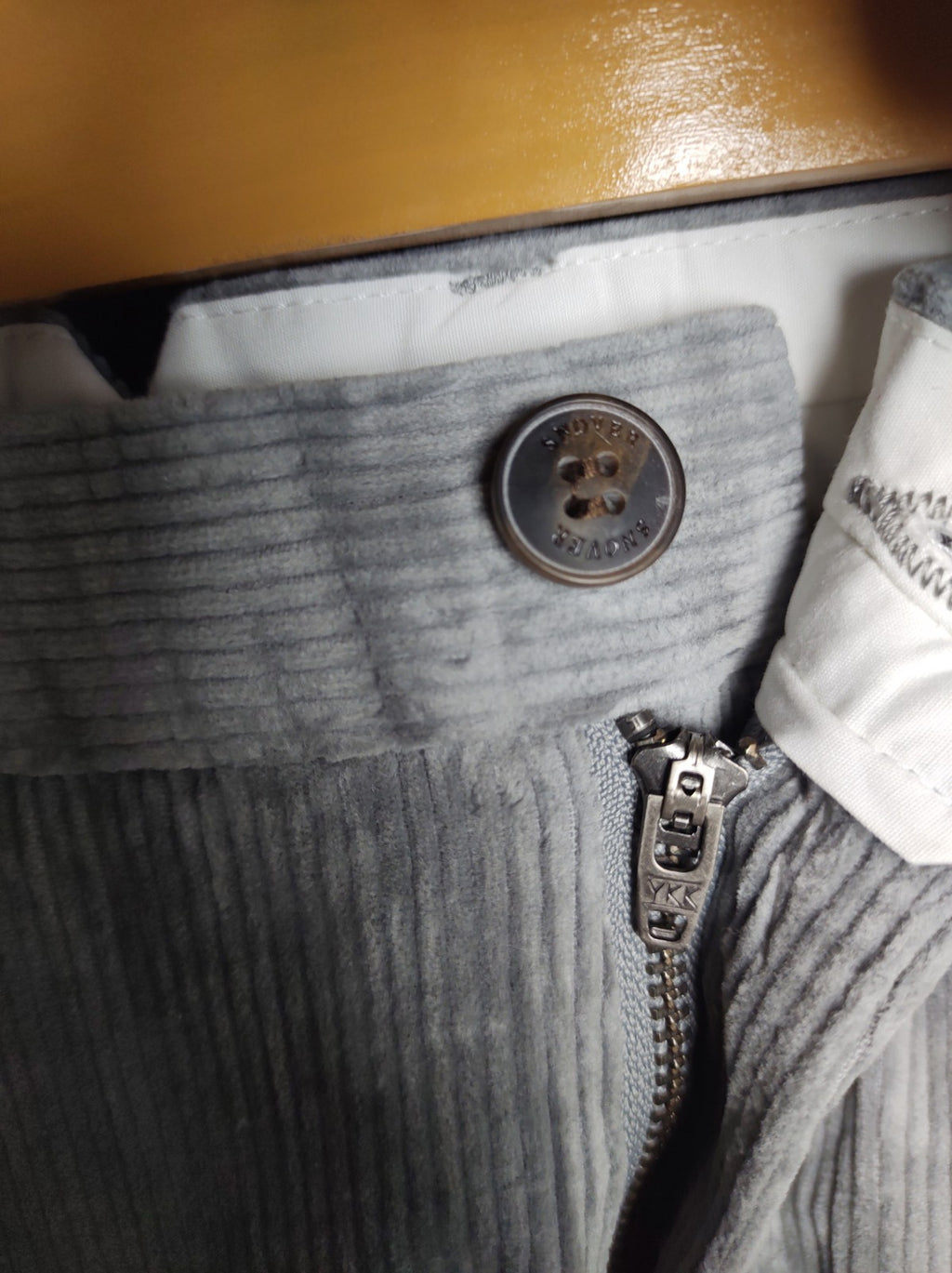 Snover Men’s Grey Corduroy Chino Pants Straight Leg Stretch Fit NWT